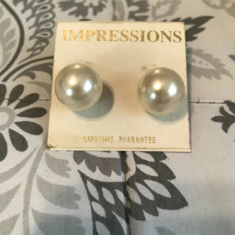 Pearl Clip On Earrings